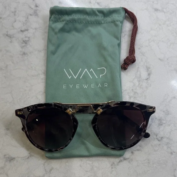 WMP Tortoise Sunglasses, Very trendy & cute!! - Picture 3 of 7